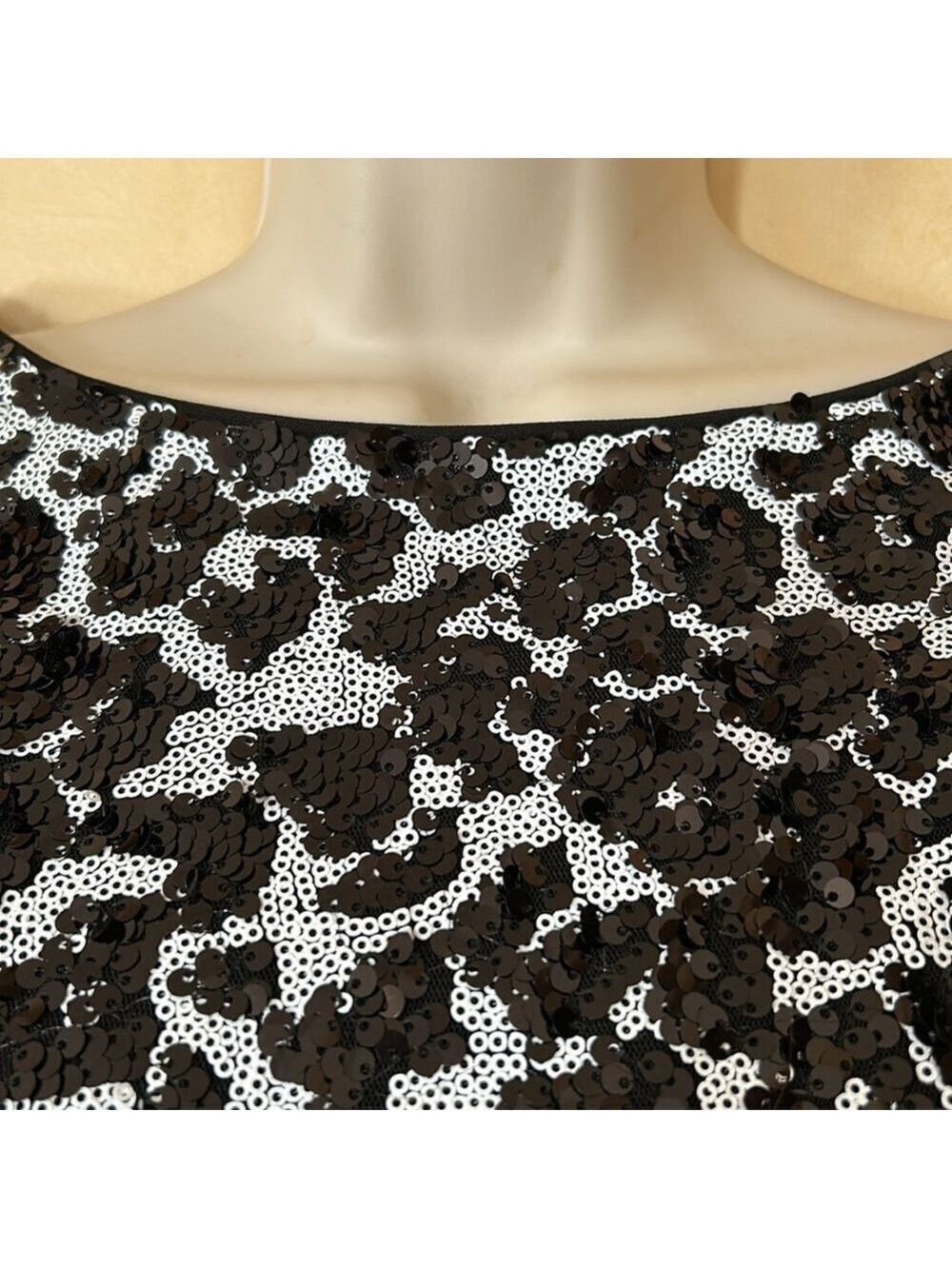 Guess black and white sequin mini sheath dress size 0 - Picture 5 of 11